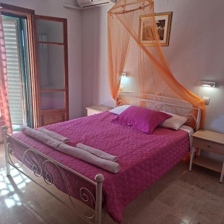 Feakes Apartments Arillas  Zewnętrze zdjęcie