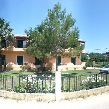 Feakes Apartments Arillas  Zewnętrze zdjęcie