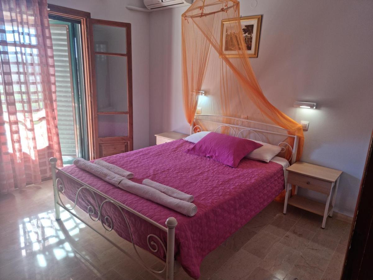 Feakes Apartments Arillas  Zewnętrze zdjęcie
