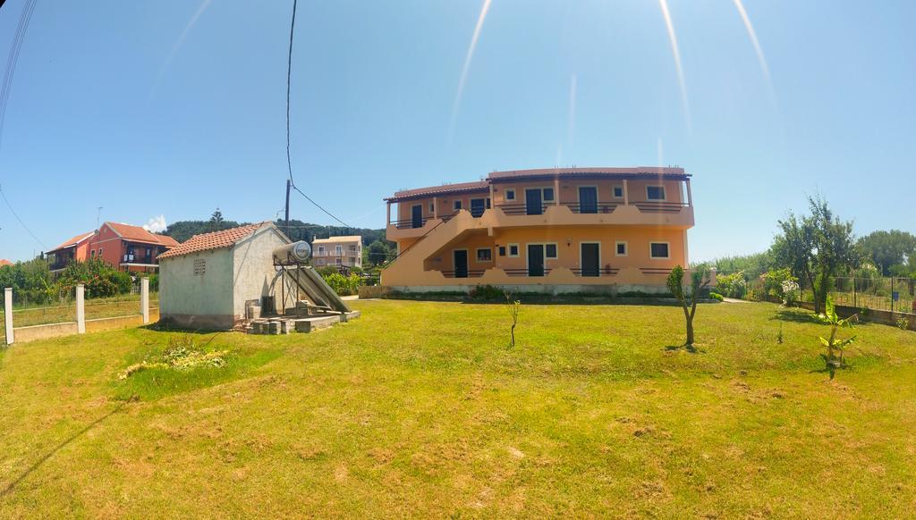 Feakes Apartments Arillas  Zewnętrze zdjęcie