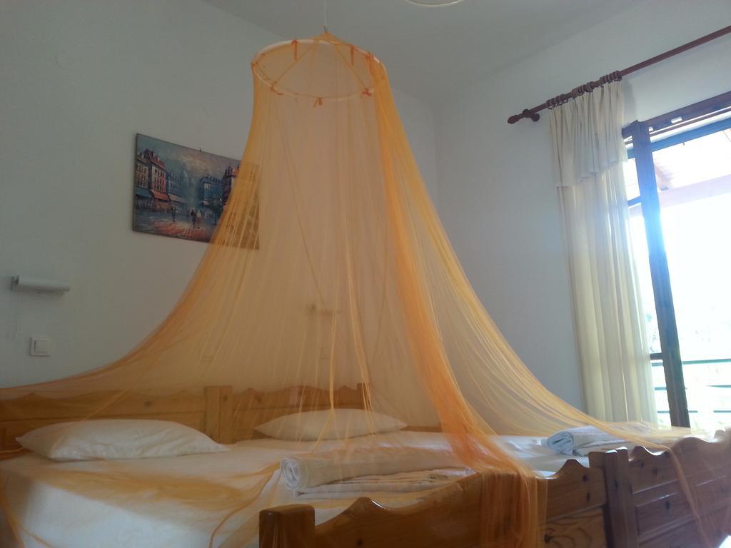 Feakes Apartments Arillas  Zewnętrze zdjęcie