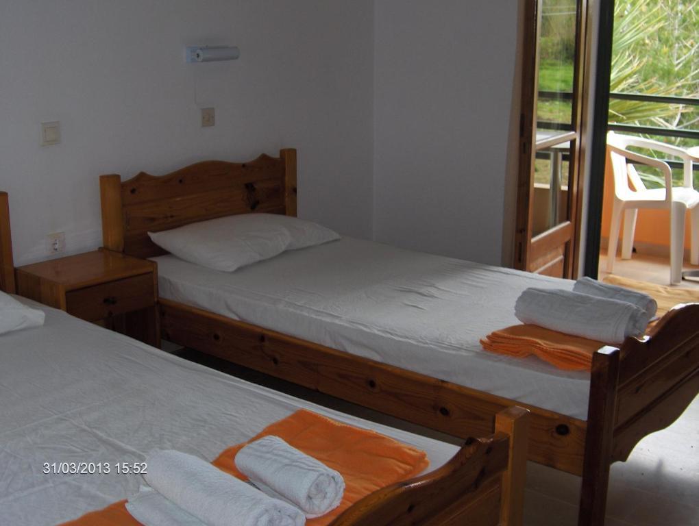 Feakes Apartments Arillas  Zewnętrze zdjęcie