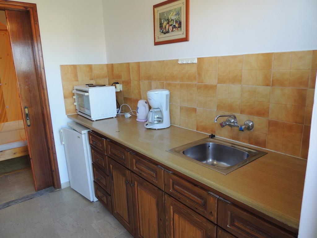 Feakes Apartments Arillas  Zewnętrze zdjęcie
